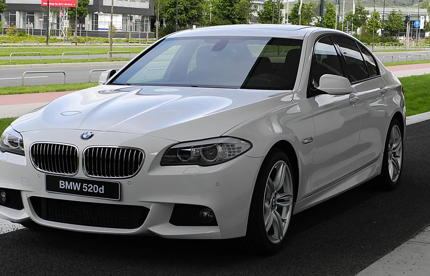 BMW 528i, vue extérieure du modèle ou d'une variante proche