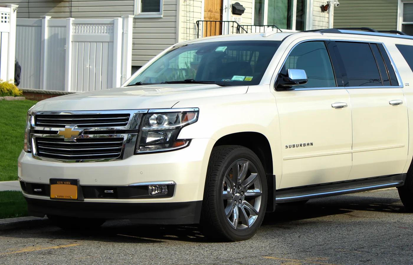 Chevrolet Suburban HD, vue extérieure du modèle ou d'une variante proche