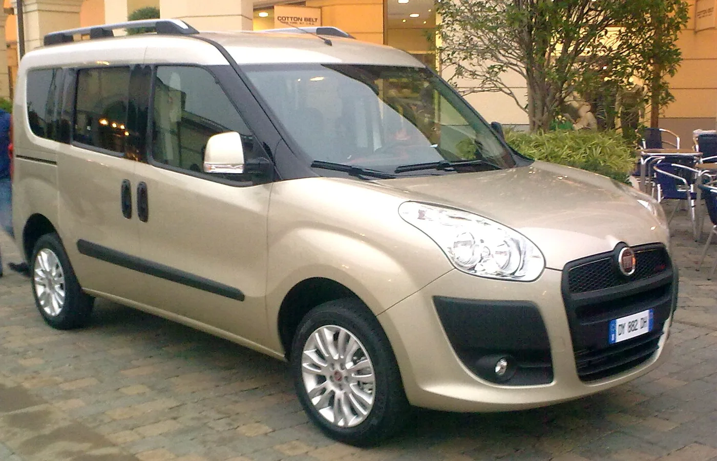 Fiat Doblo Cargo, vue extérieure du modèle