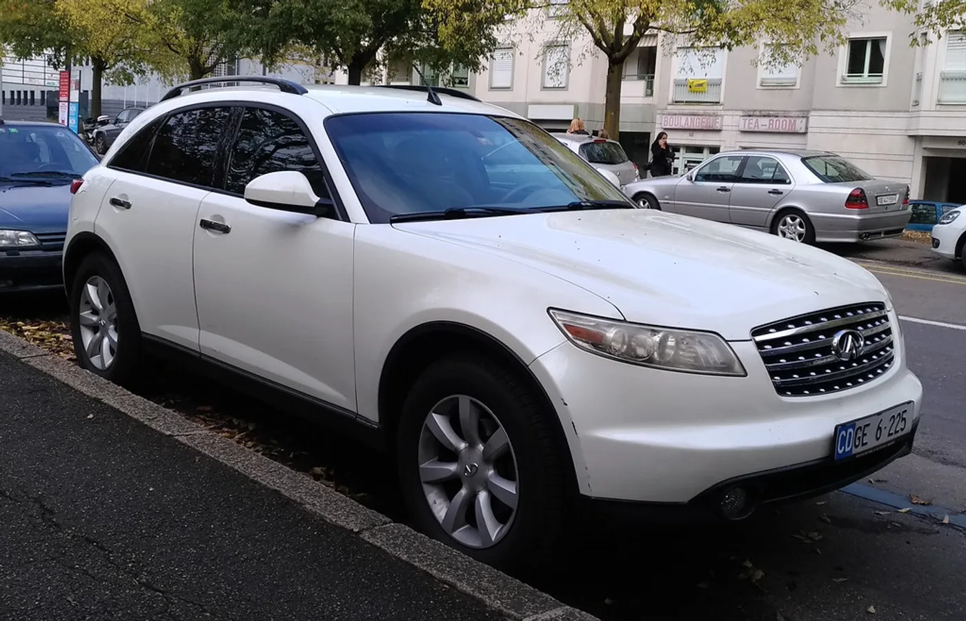 Infiniti FX35, vue extérieure du modèle
