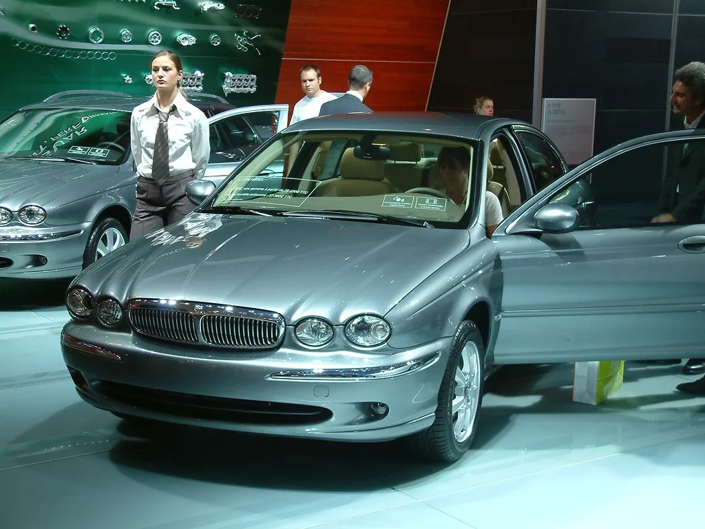 Jaguar X-Type, vue extérieure du modèle