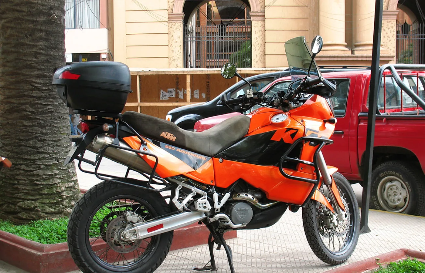 KTM Adventure, vue extérieure du modèle