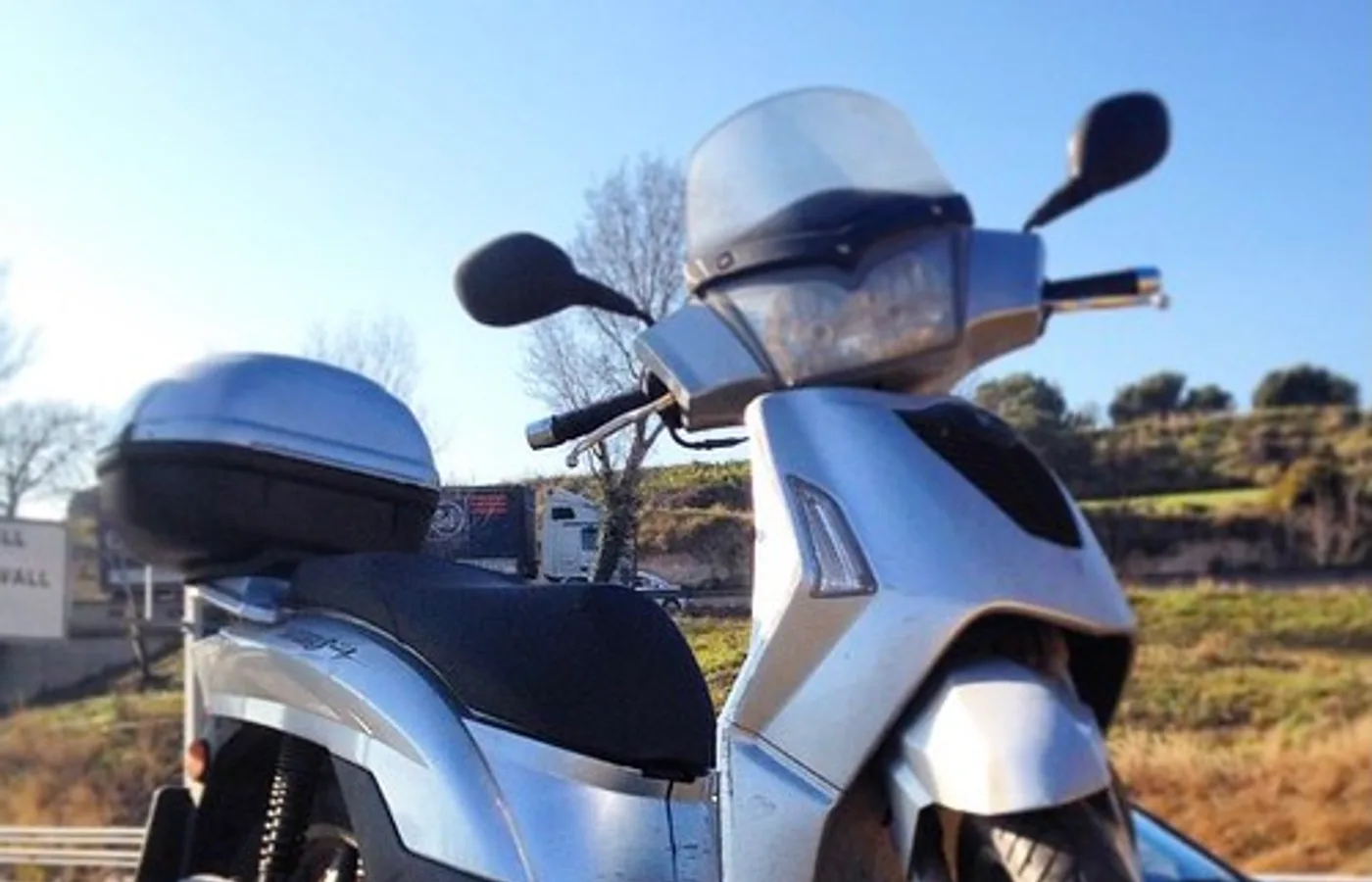 Kymco Super 8 50, vue extérieure du modèle ou d'une variante proche