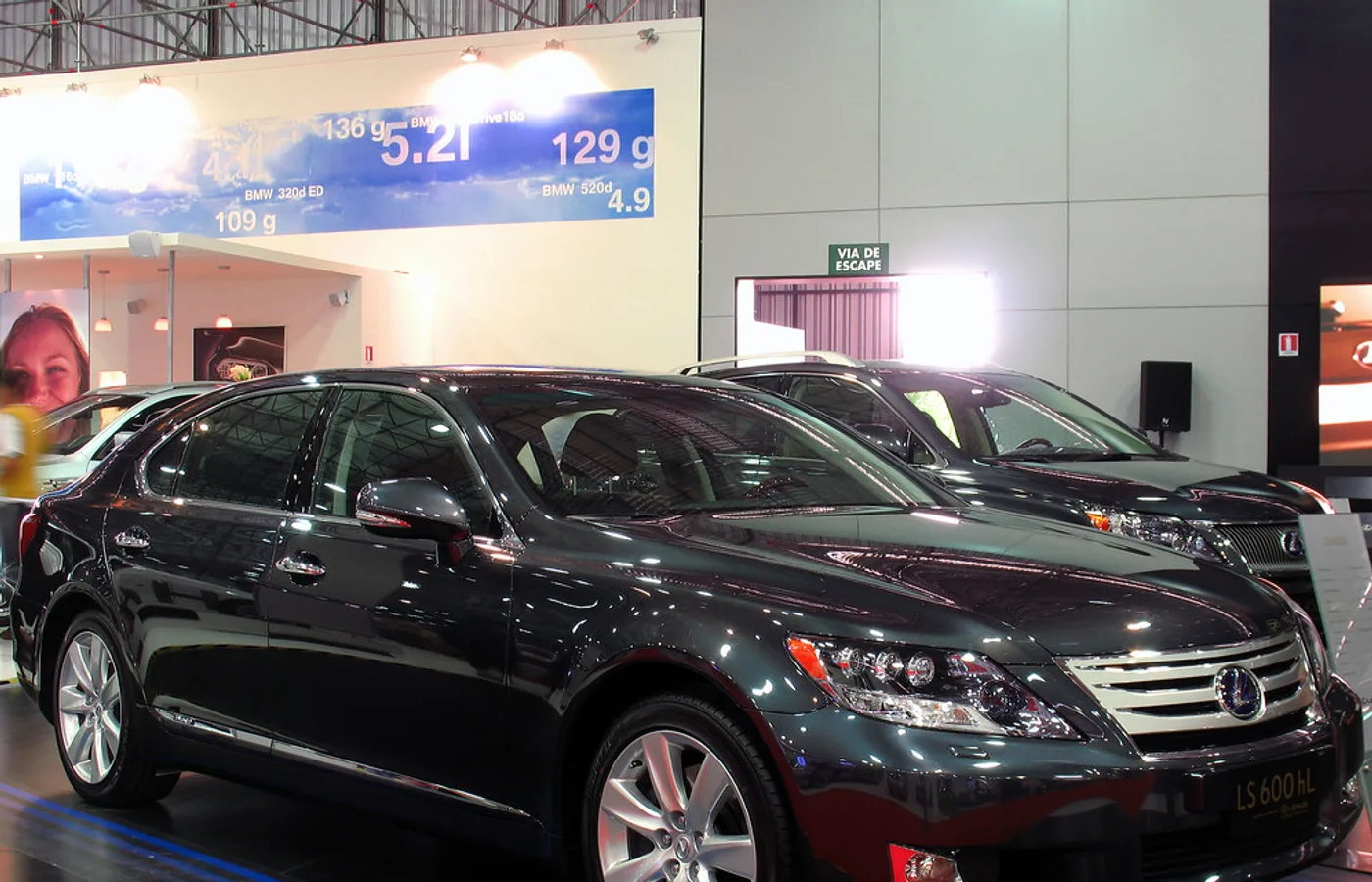 Lexus LS460L, vue extérieure du modèle ou d'une variante proche