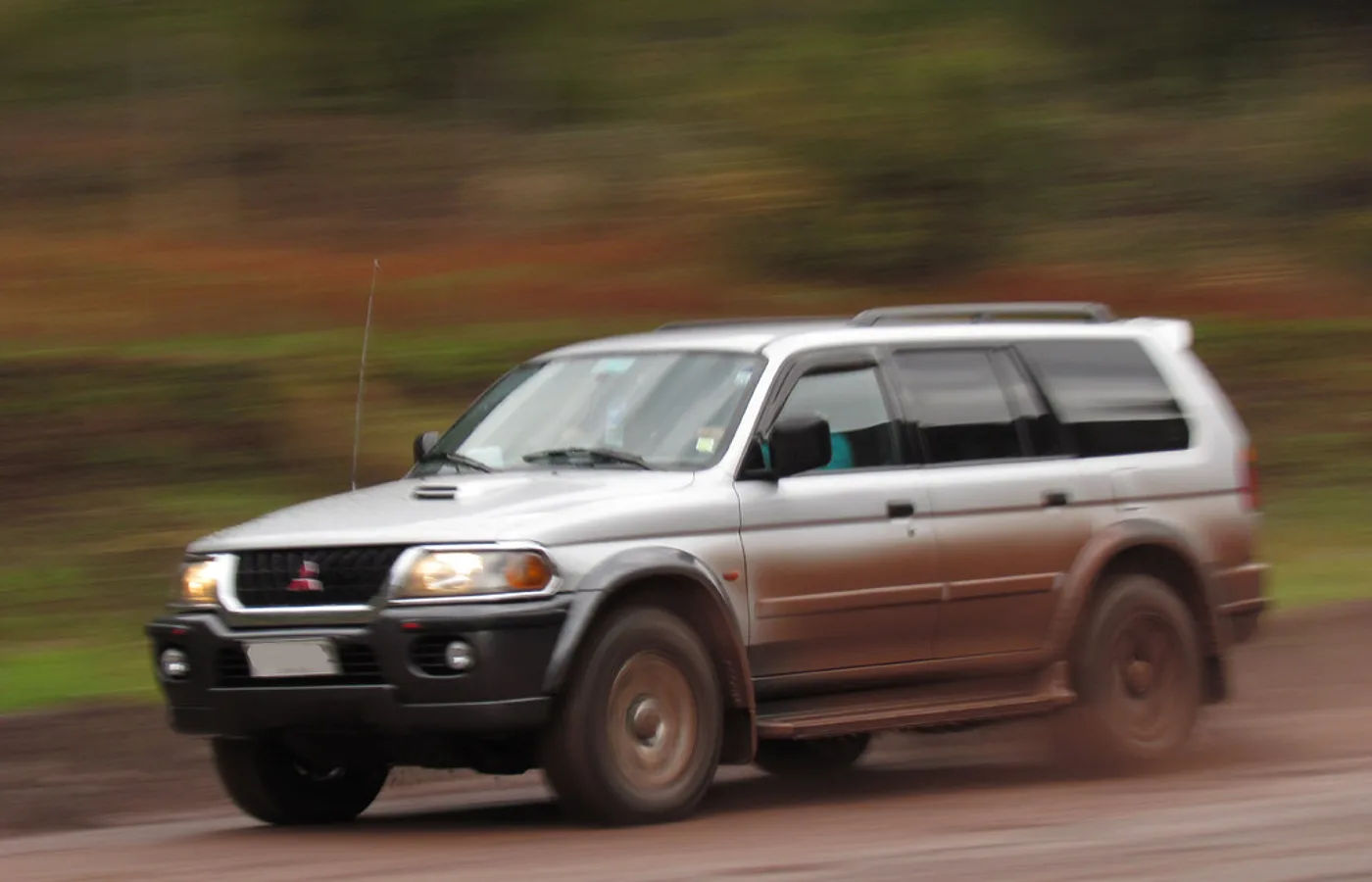 Mitsubishi Montero, vue extérieure du modèle ou d'une variante proche