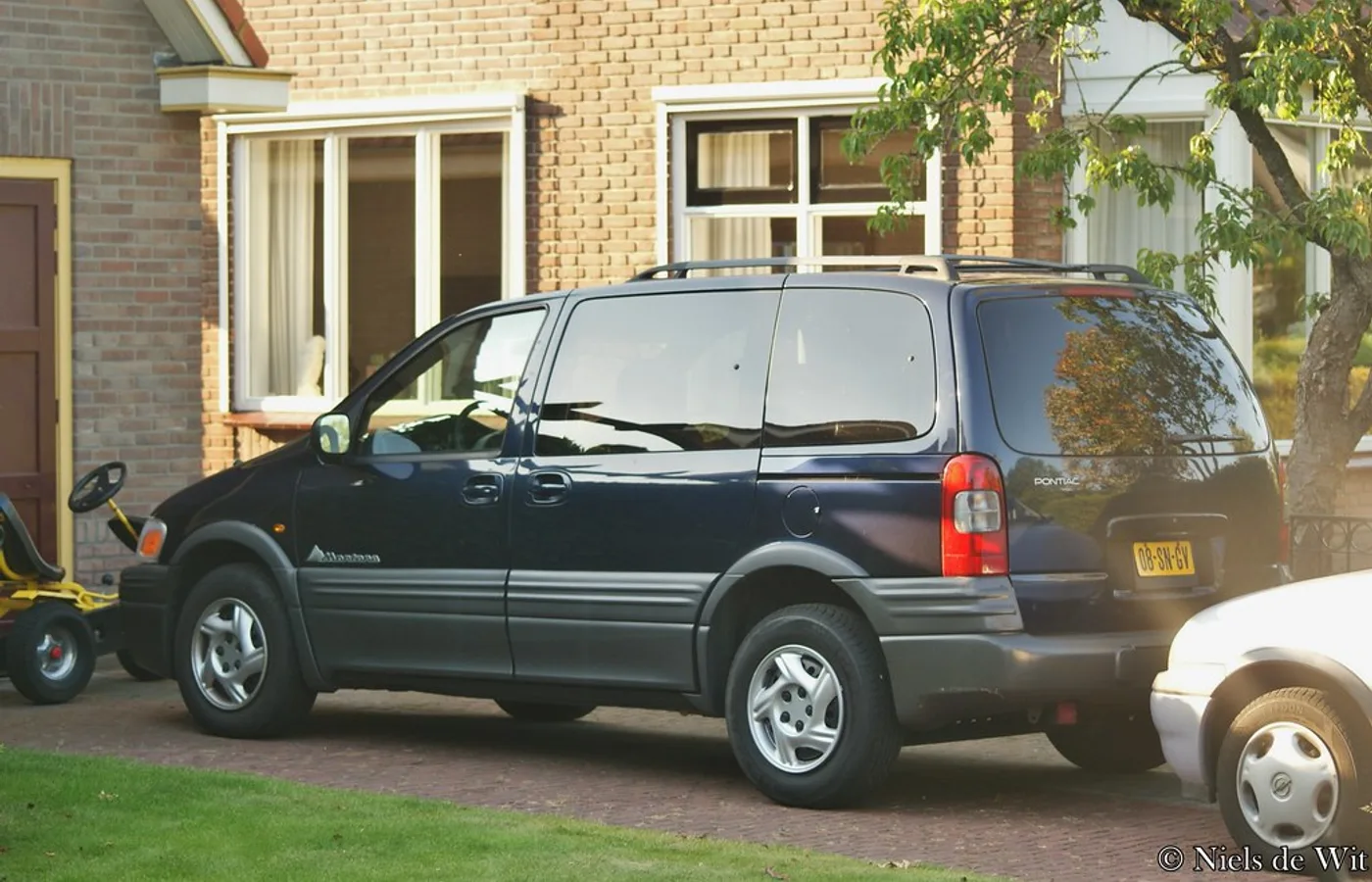 Pontiac Montana SV6, vue extérieure du modèle ou d'une variante proche