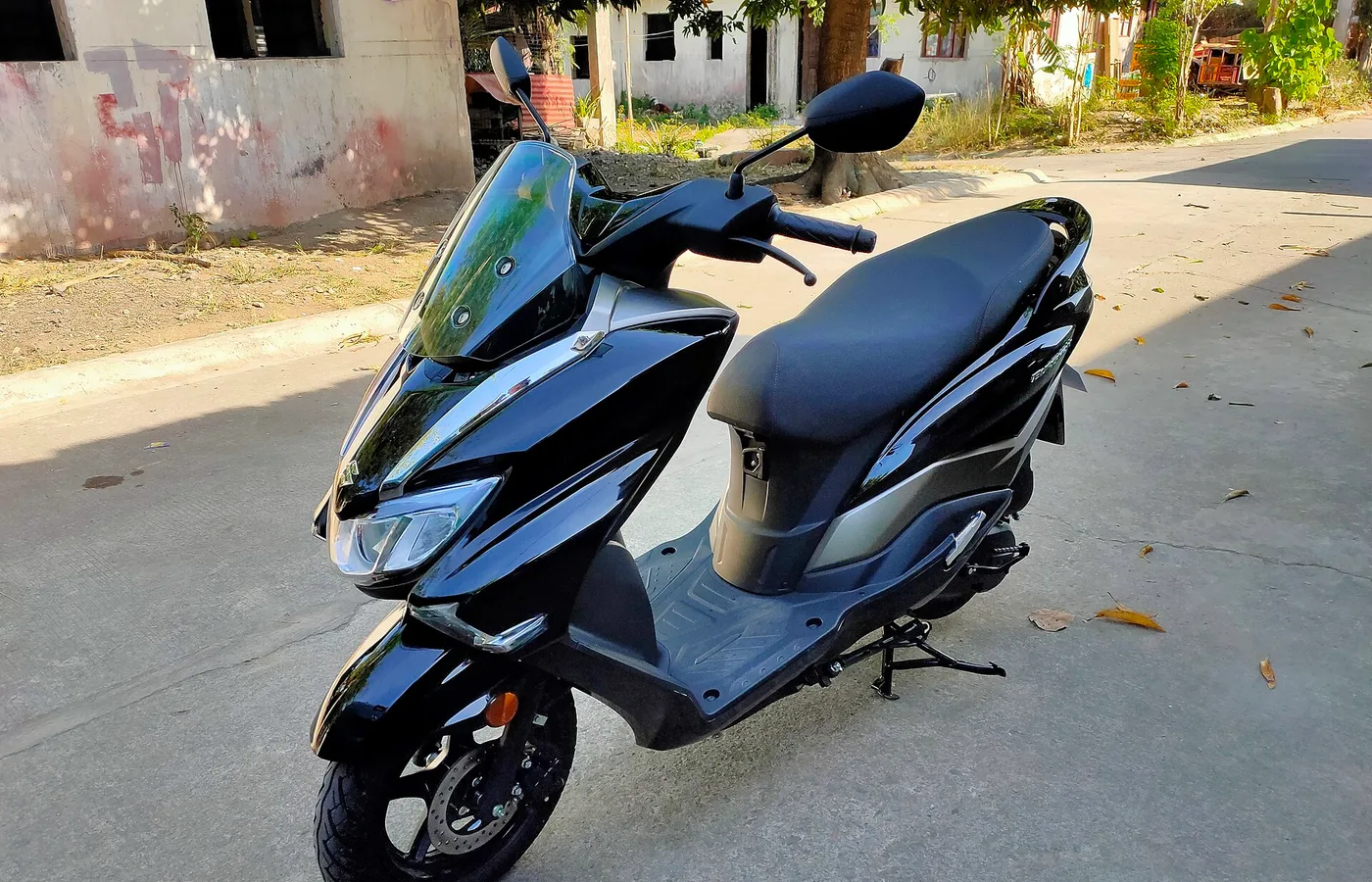 Suzuki UH200AL, vue extérieure du modèle ou d'une variante proche