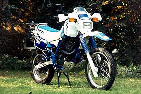 Suzuki DR200S, vue extérieure du modèle ou d'une variante proche