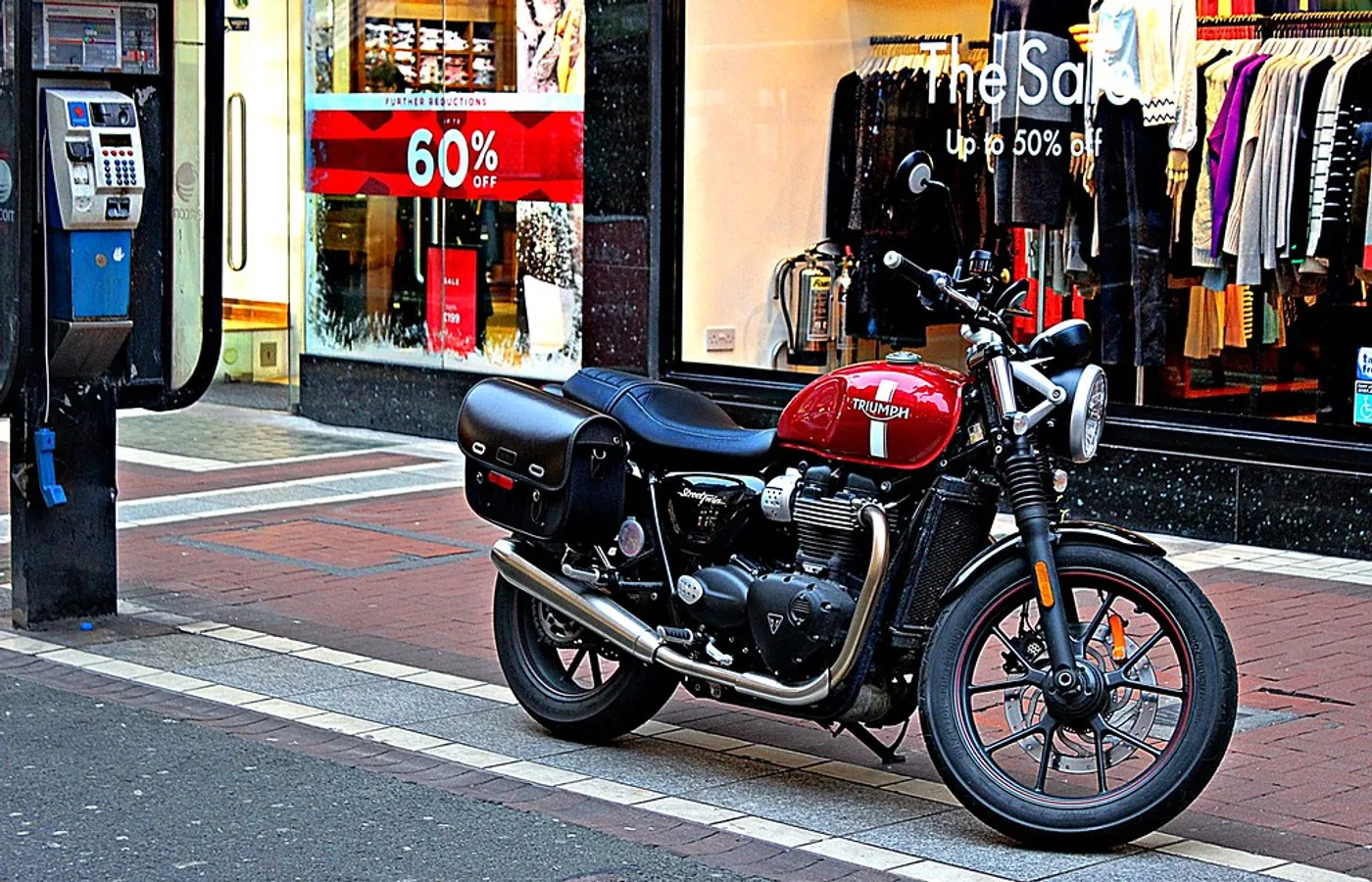 Triumph Street Twin, vue extérieure du modèle