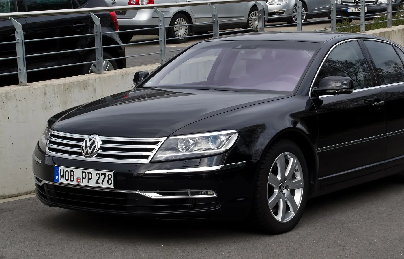 Volkswagen PHAETON (4 PASS.), vue extérieure du modèle ou d'une variante proche